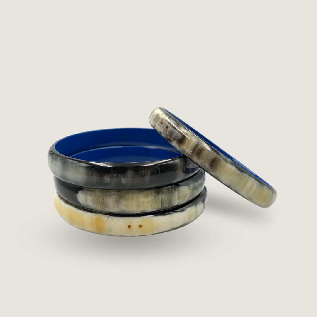 Wide lacquered bangle with blue interior